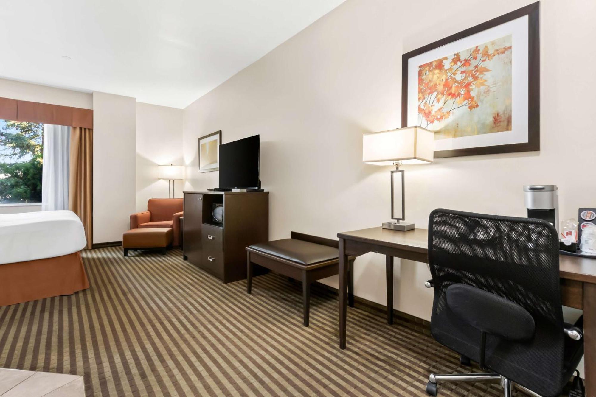 Best Western Plus Fergus Hotel Exterior foto