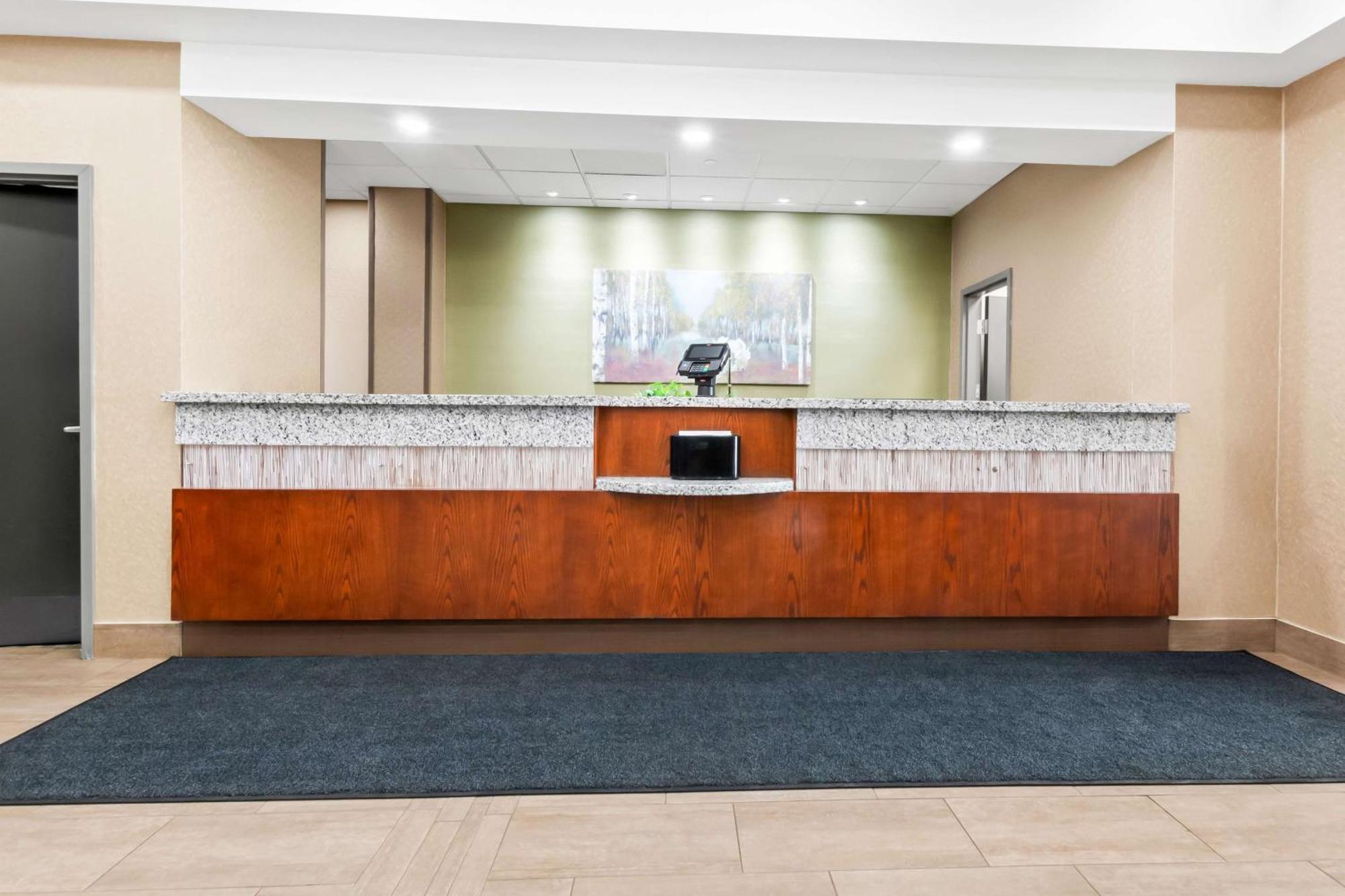 Best Western Plus Fergus Hotel Exterior foto